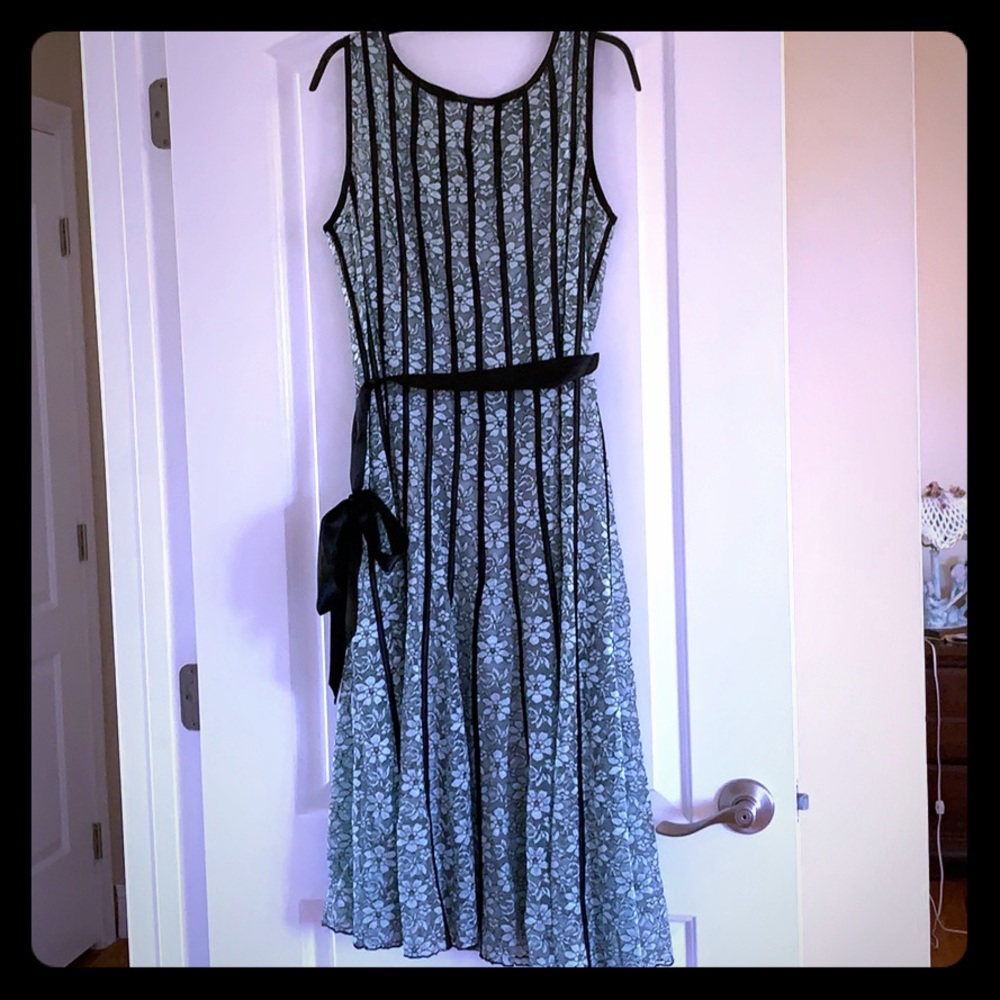 Light green lace dress